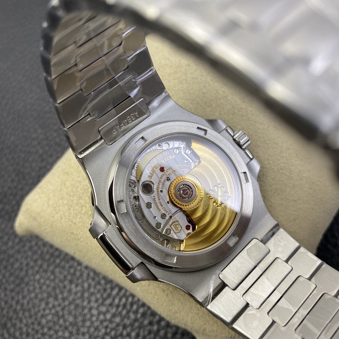 パテックフィリップ ノーチラス5711ブルーダイヤル|MPファクトリー Cal.324SC【スーパークローン】 - 画像 (9)