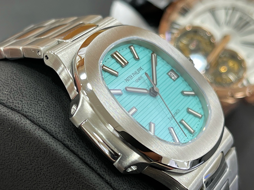 パテックフィリップ ノーチラス5711“ティファニーブルー”ダイヤル|MPファクトリー Cal.26-330SC【スーパークローン】 - 画像 (6)