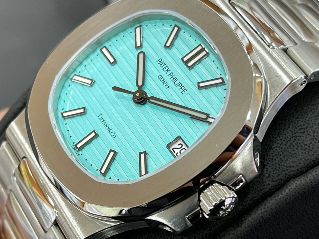 パテックフィリップ ノーチラス5711“ティファニーブルー”ダイヤル|MPファクトリー Cal.26-330SC【スーパークローン】 - 画像 (3)