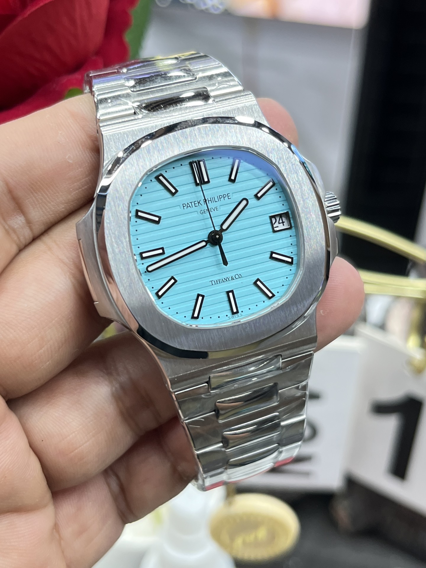 パテックフィリップ ノーチラス5711“ティファニーブルー”ダイヤル|PPFファクトリー Cal.26-330SC【スーパークローン】 - 画像 (3)