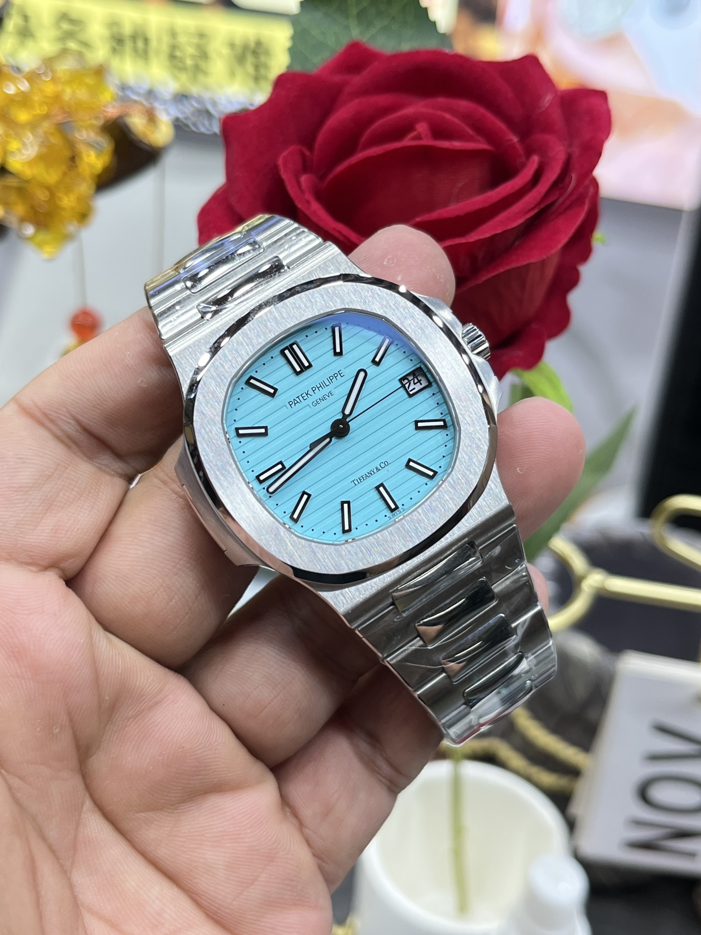 パテックフィリップ ノーチラス5711“ティファニーブルー”ダイヤル|PPFファクトリー Cal.26-330SC【スーパークローン】 - 画像 (4)