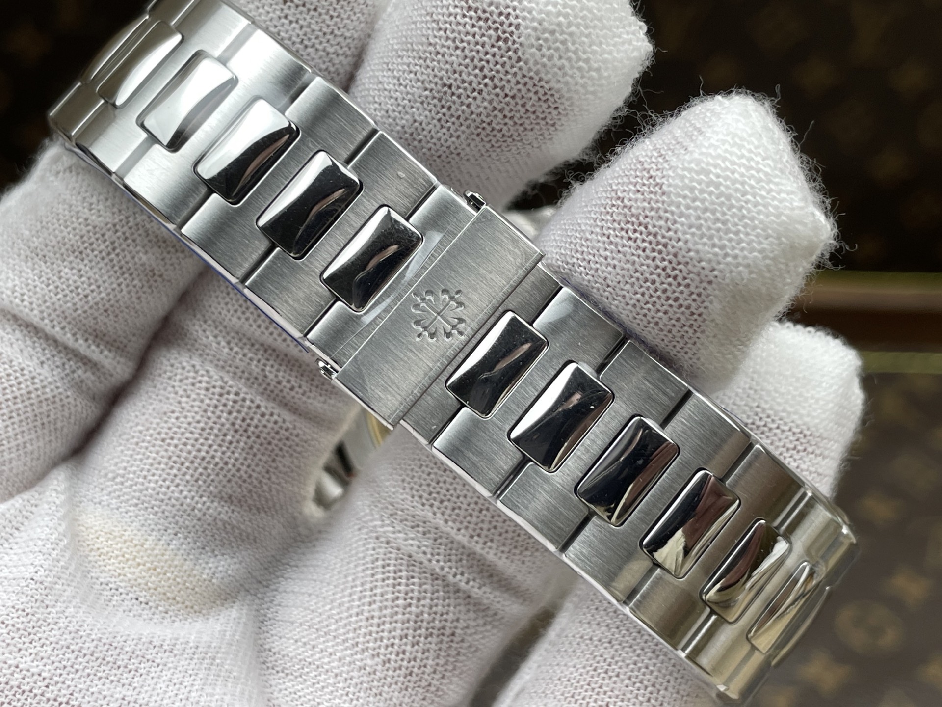 パテックフィリップ ノーチラス5711“ティファニーブルー”ダイヤル|3Kファクトリー Cal.26-330SC【スーパークローン】 - 画像 (9)