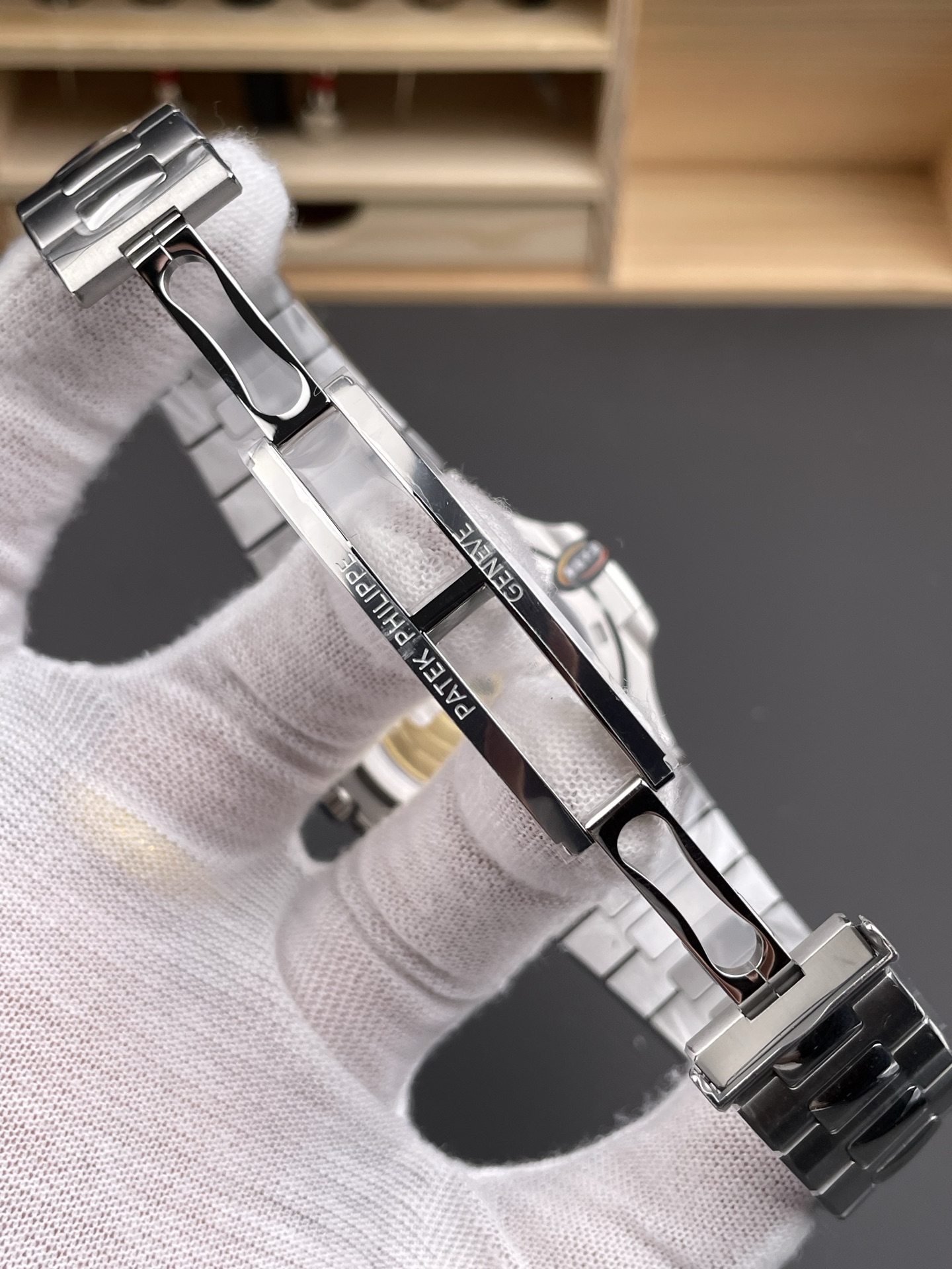 パテックフィリップ ノーチラス5711ブルーダイヤル|3Kファクトリー Cal.324SC【スーパークローン】 - 画像 (7)