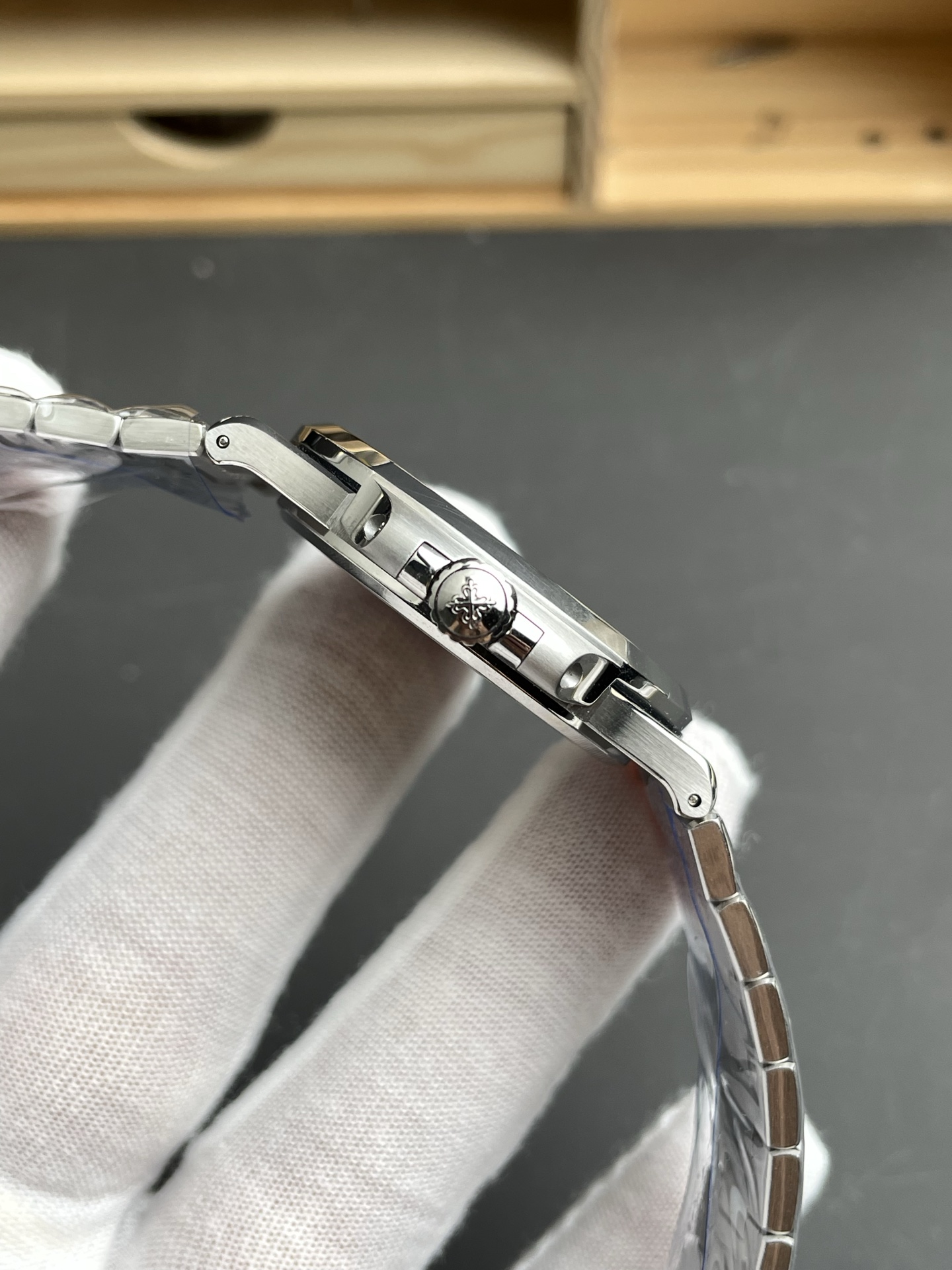 パテックフィリップ ノーチラス5711オリーブグリーンダイヤル|DDFファクトリー Cal.26-330SC【スーパークローン】 - 画像 (5)