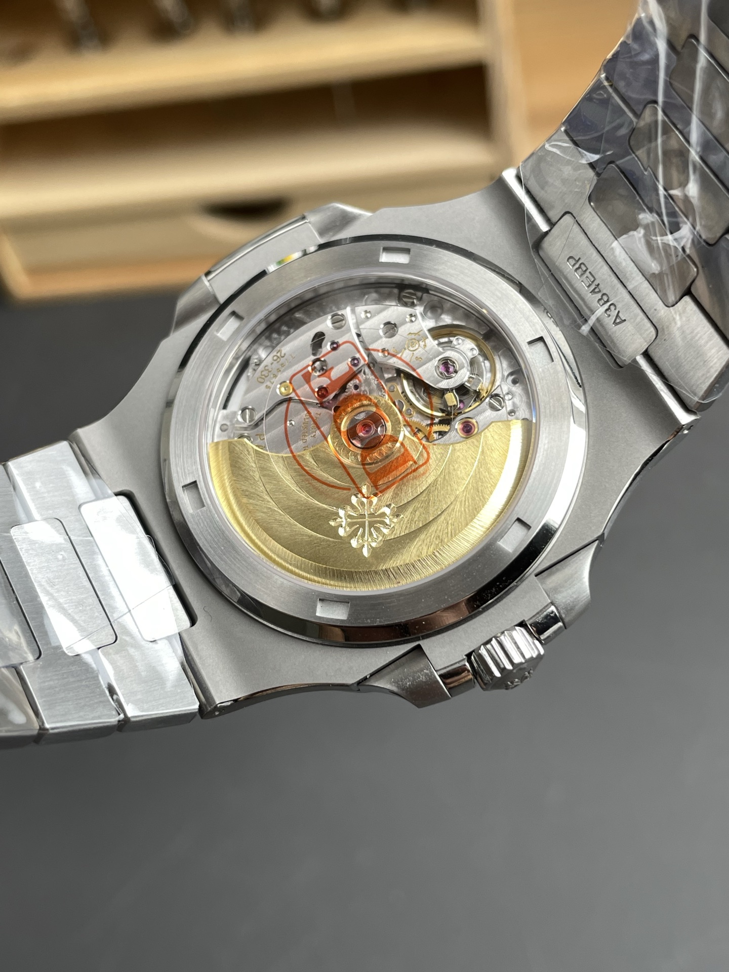 パテックフィリップ ノーチラス5711オリーブグリーンダイヤル|DDFファクトリー Cal.26-330SC【スーパークローン】 - 画像 (8)