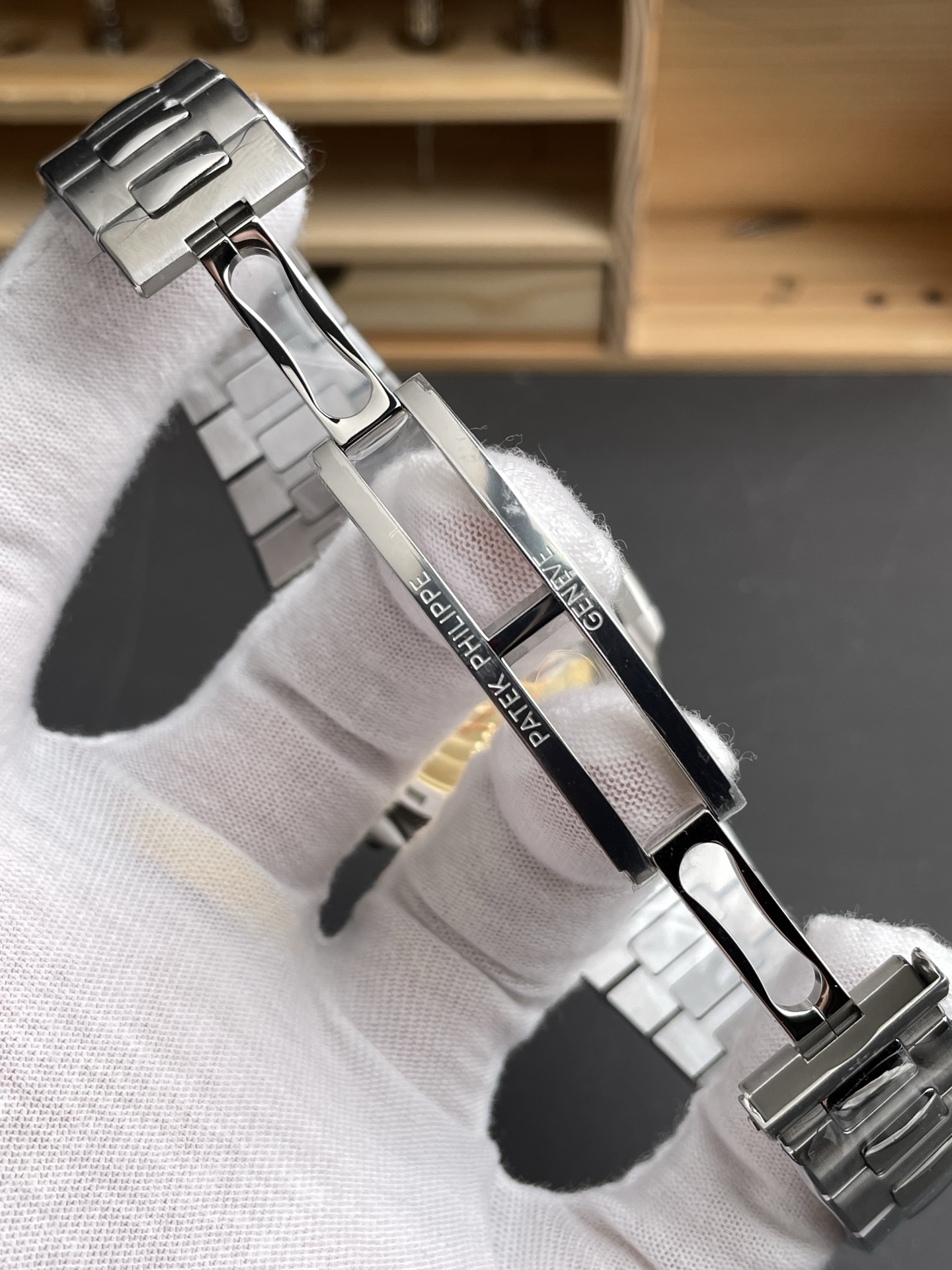 パテックフィリップ ノーチラス5711オリーブグリーンダイヤル|DDFファクトリー Cal.26-330SC【スーパークローン】 - 画像 (7)